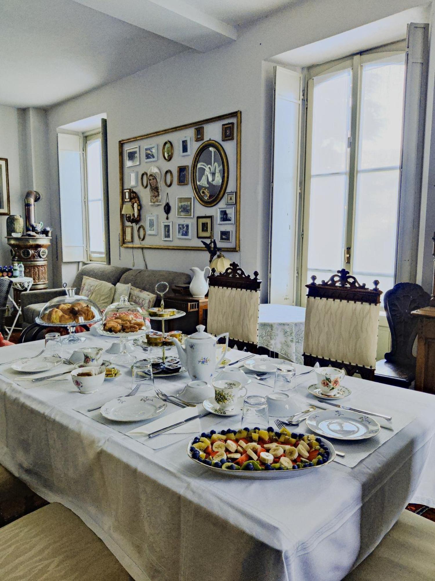 Villa Laura Lierna Zimmer foto
